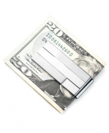 Polish your professional look with the effortless class of this money clip from Kenneth Cole New York.