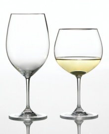 Bottle of red, bottle of white. Designed for Bordeaux and Chardonnay wines, these Riedel Vinum wine glasses feature a precisely shaped bowl and finish to optimize flavor and aroma. Suitable for any table and occasion, in machine-blown crystal. Bottle of red, bottle of white. Designed for Bordeaux and Chardonnay wines, these Riedel Vinum wine glasses feature a precisely shaped bowl and finish to optimize flavor and aroma. Suitable for any table and occasion, in machine-blown crystal.
