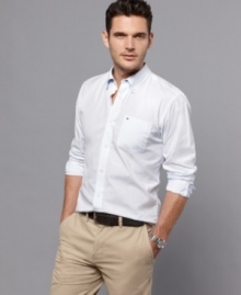 Go plaid. Get instant casual cool on the weekend with this Tommy Hilfiger shirt.