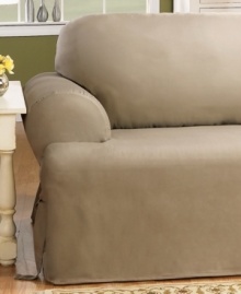Dense cotton duck instantly transforms any T-cushion furniture with its broad arm construction and an elegant draping at the bottom. Inner pleats minimize tucking, creating a streamlined, renewing finish. Dense cotton duck instantly transforms any T-cushion furniture with its broad arm construction and an elegant draping at the bottom. Inner pleats minimize tucking, creating a streamlined, renewing finish.