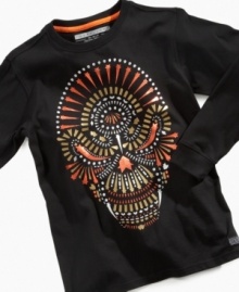 Dia de los Muertos looks. The stylized skull on this Sean John tee adds a fresh flourish to his crisp, cool style. Dia de los Muertos looks. The stylized skull on this Sean John tee adds a fresh flourish to his crisp, cool style.