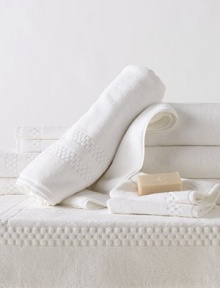 The same collection found in luxury hotels worldwide, designed in plush cotton terry with a modern checkerboard motif.27 X 57CottonMachine washImported The same collection found in luxury hotels worldwide, designed in plush cotton terry with a modern checkerboard motif.27 X 57CottonMachine washImported