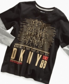 Feel the city vibe. This t-shirt by DKNY is thrilling. Feel the city vibe. This t-shirt by DKNY is thrilling.