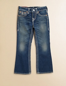 A dark-wash, five-pocket style is updated with whiskering, fading and bold, white topstitching in a bootcut silhouette.Front button closureAdjustable waistband with belt loopsZip flyFive-pocket styleCottonMachine washImported of domestic fabric A dark-wash, five-pocket style is updated with whiskering, fading and bold, white topstitching in a bootcut silhouette.Front button closureAdjustable waistband with belt loopsZip flyFive-pocket styleCottonMachine washImported of domestic fabric