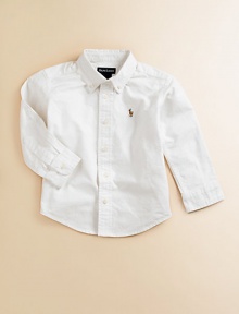 An all-season favorite, this crisp cotton sportshirt is embroidered with a classic polo player. Button front Barrel cuffs Machine wash Imported