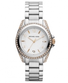 Elegant Swarovski elements grace the corners of this classically structured timepiece from Michael Kors. Elegant Swarovski elements grace the corners of this classically structured timepiece from Michael Kors.