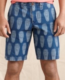 No matter where your roots are, these Gulu shorts from Tommy Hilfiger will anchor your style perfectly. Part of the Millennium Promise Collection, which showcases clothing either made in Africa or with cotton sourced from local growers. No matter where your roots are, these Gulu shorts from Tommy Hilfiger will anchor your style perfectly. Part of the Millennium Promise Collection, which showcases clothing either made in Africa or with cotton sourced from local growers.