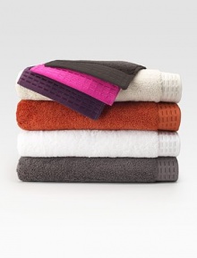 EXCLUSIVELY AT SAKS. A seamless infusion of art and detail in ringspun, two-ply combed cotton with signature Obi-Dash embroidery. Turned-under end-hem Crest and Obi-Dash embroidery 18 X 30 Ringspun combed cotton Machine wash Imported EXCLUSIVELY AT SAKS. A seamless infusion of art and detail in ringspun, two-ply combed cotton with signature Obi-Dash embroidery. Turned-under end-hem Crest and Obi-Dash embroidery 18 X 30 Ringspun combed cotton Machine wash Imported