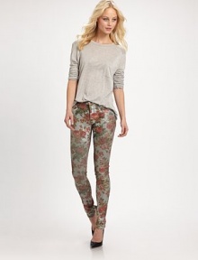 Shimmery floral print adds a touch of contemporary edge to these alarmingly fitted skinnies. THE FITHigh rise, about 8Inseam, about 30THE DETAILSZip flyFive-pocket style44% rayon/29% cotton/25% cupro/2% polyurethaneMachine washImportedModel shown is 5'9 (175cm) wearing US size 4. Shimmery floral print adds a touch of contemporary edge to these alarmingly fitted skinnies. THE FITHigh rise, about 8Inseam, about 30THE DETAILSZip flyFive-pocket style44% rayon/29% cotton/25% cupro/2% polyurethaneMachine washImportedModel shown is 5'9 (175cm) wearing US size 4.