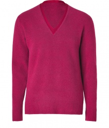 Paint color into your luxe knitwear collection with Marc Jacobs ultra cozy fleeced scarlet red V-neck pullover - Tonal V-neckline, long sleeves, ribbed trim - Classic straight fit - Team with tailored button-downs and sharply cut trousers, or layer over tees and edgy leather jackets Paint color into your luxe knitwear collection with Marc Jacobs ultra cozy fleeced scarlet red V-neck pullover - Tonal V-neckline, long sleeves, ribbed trim - Classic straight fit - Team with tailored button-downs and sharply cut trousers, or layer over tees and edgy leather jackets