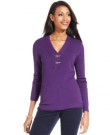 Cool metal claps up the ante on Charter Club's petite sweater. The V-neckline gives it casual appeal -- perfect for pairing with jeans!