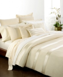Elegant simplicity! The Essentials Ivory quilt from Donna Karan adds elegance and comfort to your bed with perfectly tailored puckered stitch details. Elegant simplicity! The Essentials Ivory quilt from Donna Karan adds elegance and comfort to your bed with perfectly tailored puckered stitch details.