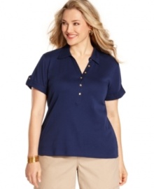 Karen Scott's short sleeve plus size polo shirt is a must-have for a classic casual look.