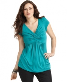 Soprano puts a spin on the short sleeve plus size top, showcasing a knotted front.