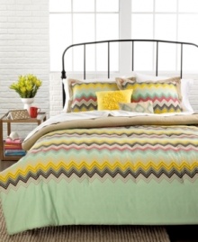 Color pop! Give your space a fresh perspective with the modern zigzag design and bright hues of this Shalla duvet cover set. Reverse to solid.