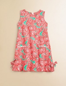 A vibrant floral print meets a classic cotton shift with lace-trimmed patch pockets and bows for a look blooming with style.JewelneckSleevelessBack zipperPatch pocketsSide vents with bowsFully linedCottonMachine washImported A vibrant floral print meets a classic cotton shift with lace-trimmed patch pockets and bows for a look blooming with style.JewelneckSleevelessBack zipperPatch pocketsSide vents with bowsFully linedCottonMachine washImported