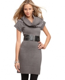 Sequin Hearts adds an air of sophistication to sweater dressing. The detachable faux fur cowlneck is a chic accent that adds the right amount of drama to this bodycon sheath! Sequin Hearts adds an air of sophistication to sweater dressing. The detachable faux fur cowlneck is a chic accent that adds the right amount of drama to this bodycon sheath!