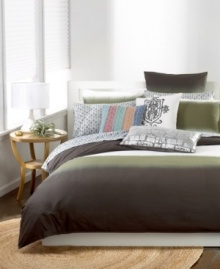 Classic sophistication meets modern allure. This Bar III Fusion duvet cover features a minimalist landscape of neutral hues that create a look of subtle elegance on your bed.