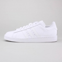 First released in the early 1970s as a low-top basketball shoe, the Campus is one of the most iconic adidas sneakers ever produced. Outfitted in genuine leather, these men's adidas Originals Campus 2.0 shoes continue the legacy with classic serrated 3-Stripes and herringbone outsole. First released in the early 1970s as a low-top basketball shoe, the Campus is one of the most iconic adidas sneakers ever produced. Outfitted in genuine leather, these men's adidas Originals Campus 2.0 shoes continue the legacy with classic serrated 3-Stripes and herringbone outsole.