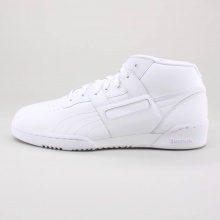 Relive your Retro Dreams with this Reebok Classic! Relive your Retro Dreams with this Reebok Classic!