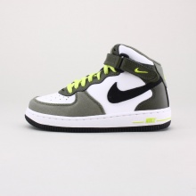 The legend lives on in the camoflauge boys' shoe with a twill canvas toe box border, high-profile ankle support and Nike Air for all-day comfort and long-lasting wear. The legend lives on in the camoflauge boys' shoe with a twill canvas toe box border, high-profile ankle support and Nike Air for all-day comfort and long-lasting wear.